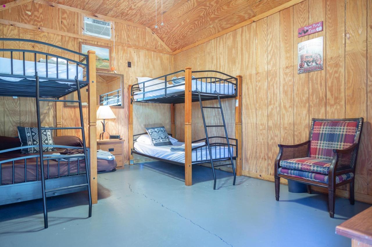 Hotel Kick Back Ranch Ramer Exterior foto